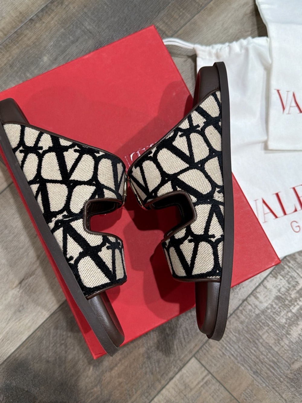 Valentino Garavani brown and beige double strap V logo sandal slides - Picture 5 of 9